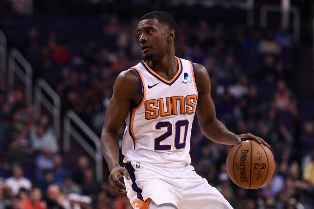 曾凡博受腰伤困扰离开国家队 5月受伤留下隐患